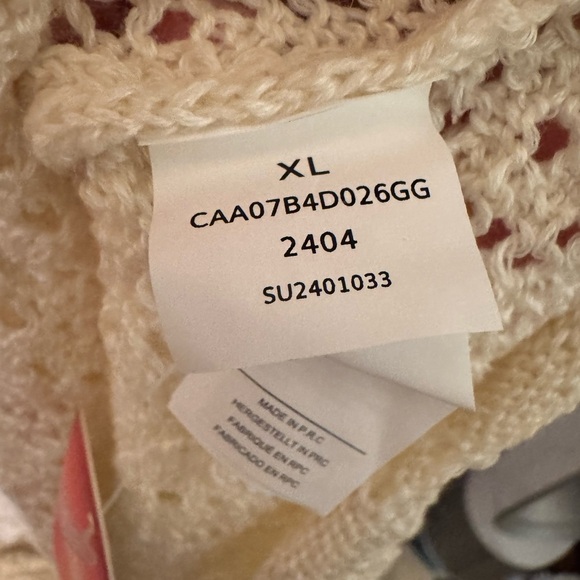 Cupshe coverup size XL
Crochet Sweetheart Twist Cutout Midi Dress - Picture 9 of 14